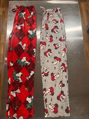 Disney Red & Gray Holiday Character Pajama Bottoms - Mickey & Snoopy